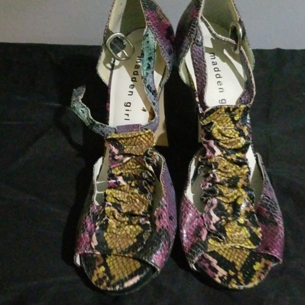 Multicolored  shoes